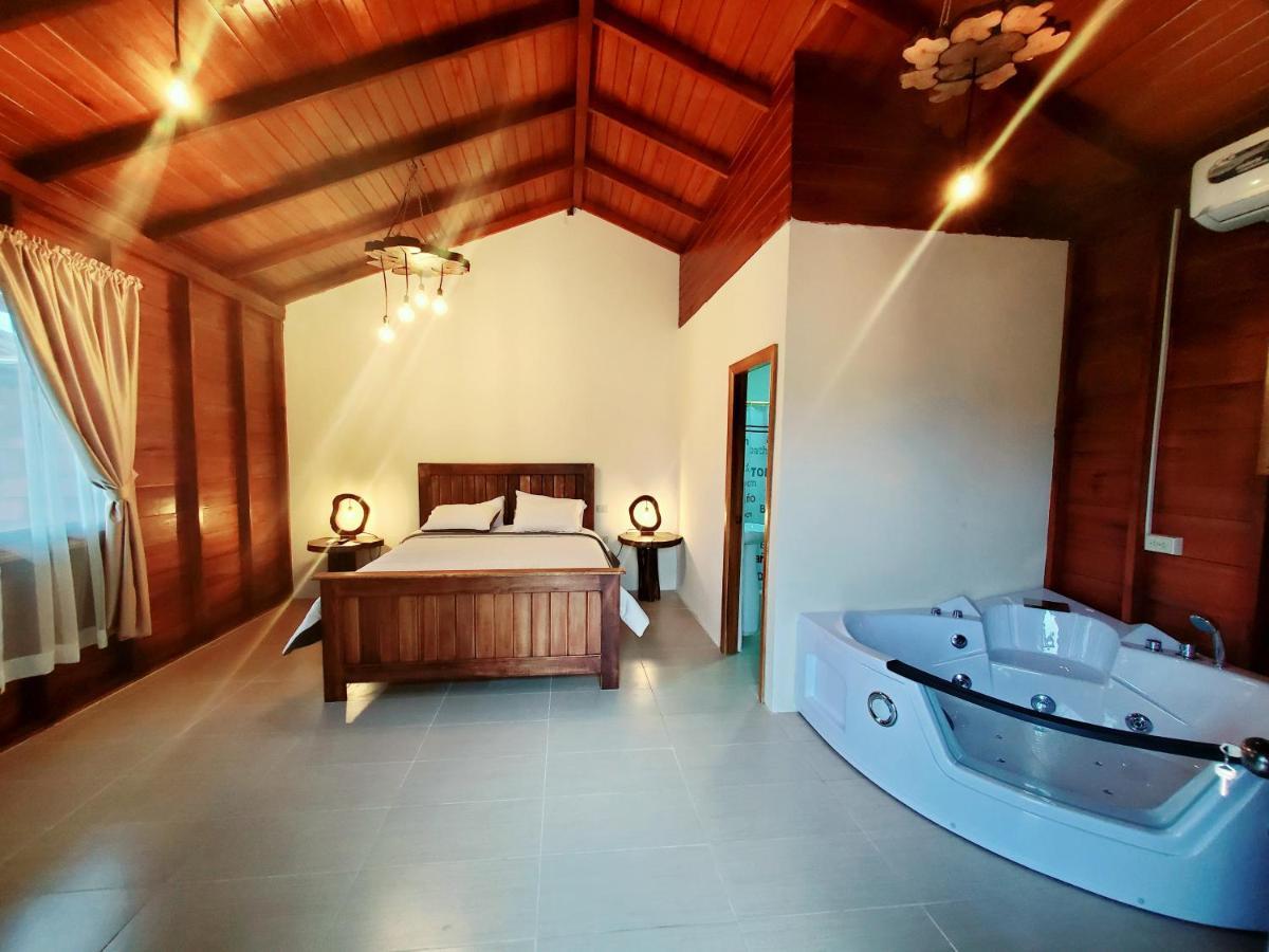 Casa Blanca Hortencia Sucua 外观 照片