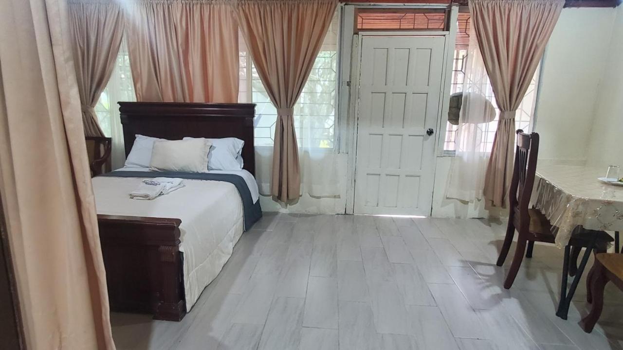 Casa Blanca Hortencia Sucua 外观 照片